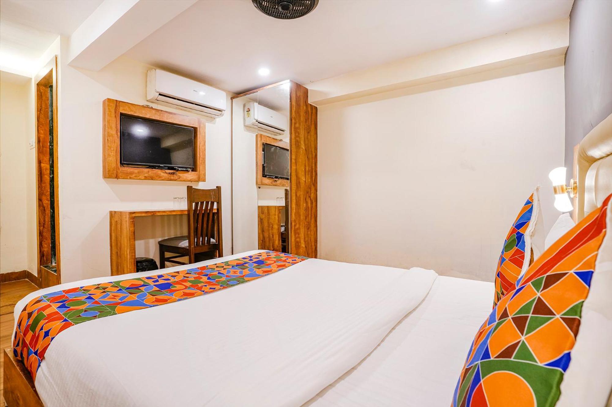 Fabhotel Grand Prime Nr Nesco Hotel Мумбаи Экстерьер фото