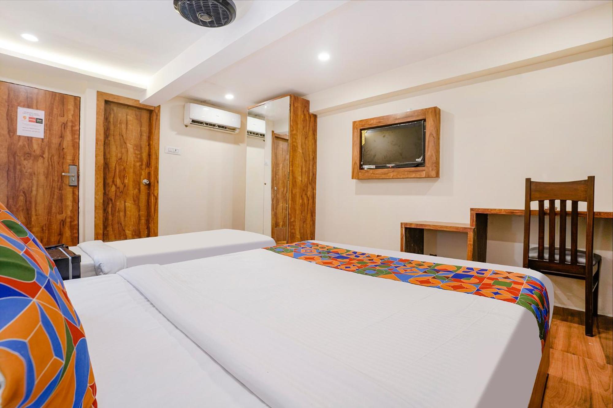 Fabhotel Grand Prime Nr Nesco Hotel Мумбаи Экстерьер фото