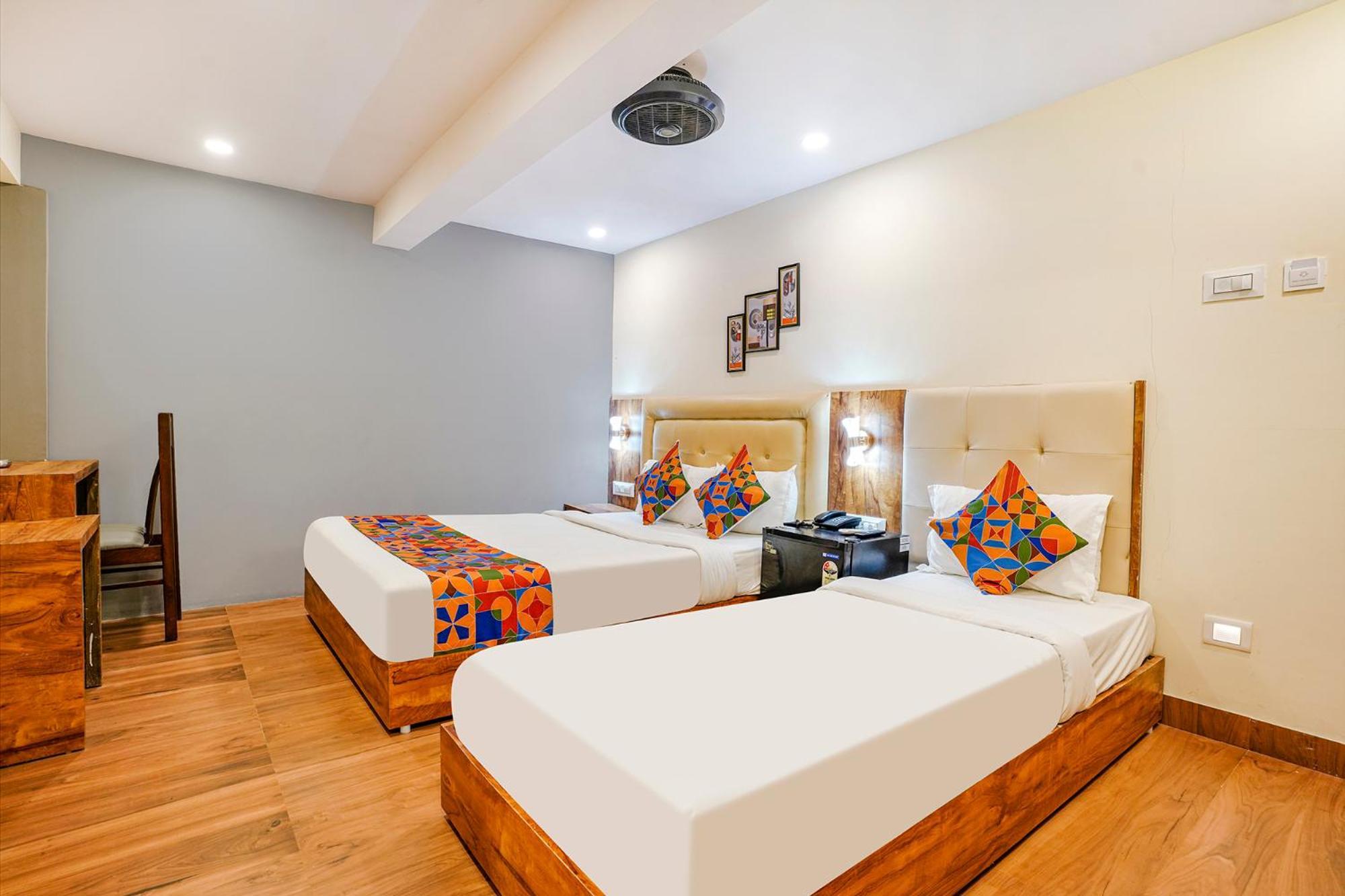 Fabhotel Grand Prime Nr Nesco Hotel Мумбаи Экстерьер фото